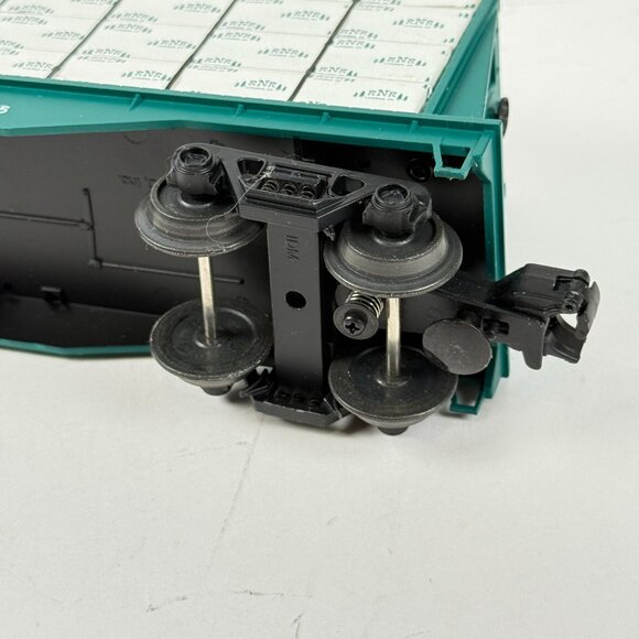 Industrial Rail O-27 Gauge IDM -7003 RNR Lumber Co Green Flatcar w/Load Boxed - Picture 9 of 12